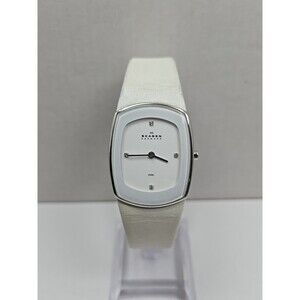 Skagen 649SSLWW Womens Slim White Crystal Dial Leather Strap Watch New Battery